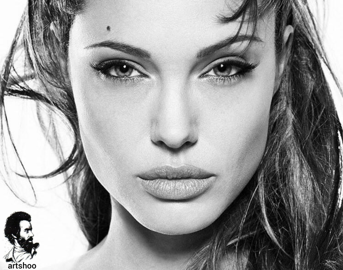 مدل سیاه قلم اورژینال